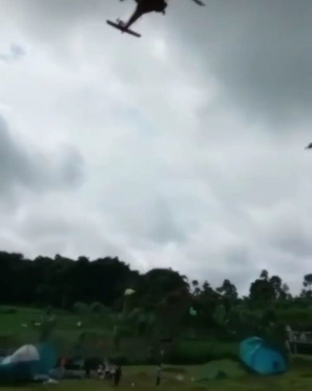 Helikopter bikin porak poranda tenda pengungsi gempa Cianjur.