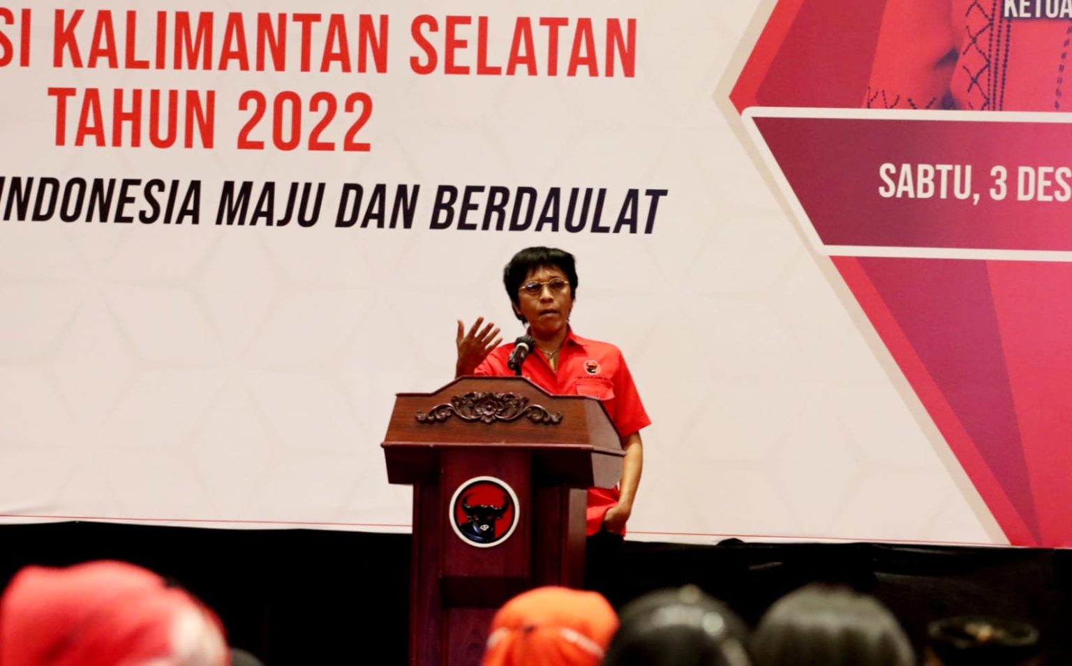 Politisi PDIP Adian Napitupulu