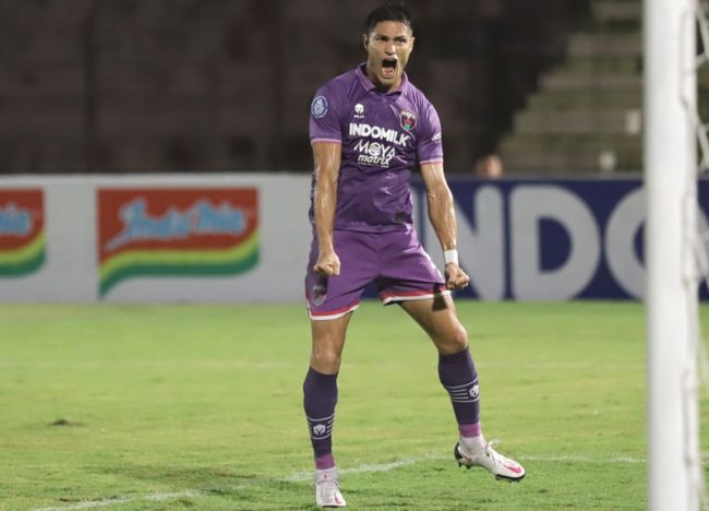 Ramiro Fergonzi merayakan golnya pada laga Persita Vs RANS di Liga 1 Selasa 13 Desember 2022. (Foto: Persita Tangerang)