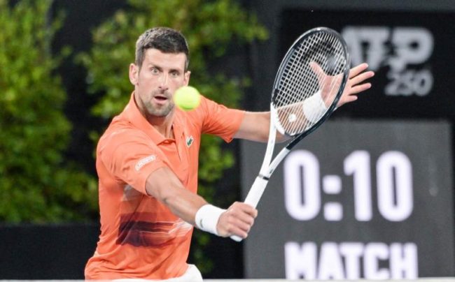 Novak Djokovic di semifinal Adelaide International 1. (Foto: the advertiser)