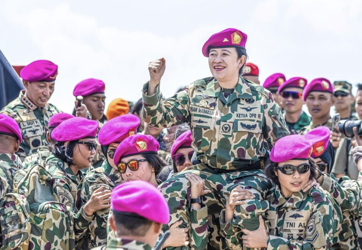 Puan Maharani mendapat anugerah Warga Kehormatan Korps Marinir TNI AL