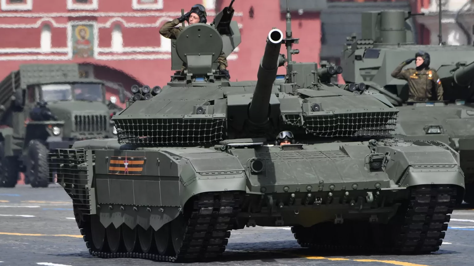 perang tank di Ukraina. Tank T-90