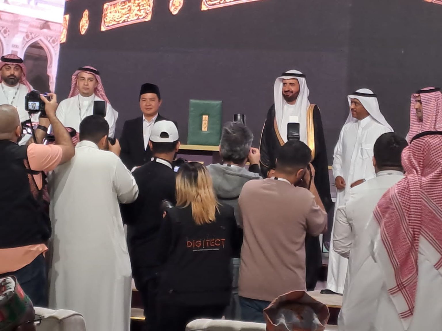 Haji Pintar Diganjar Penghargaan Aplikasi Haji Terbaik oleh Menteri Saudi