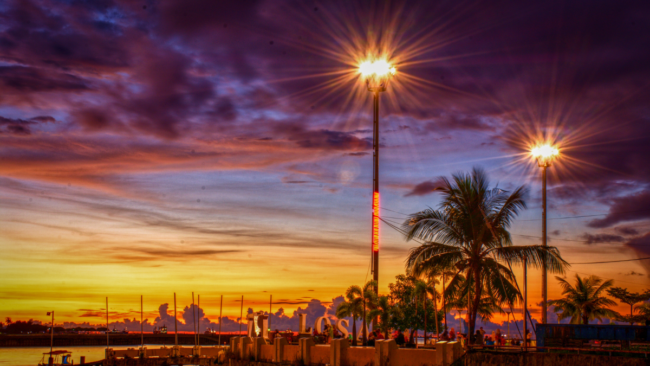 Sunset di Pantai Losari (Foto: canva)