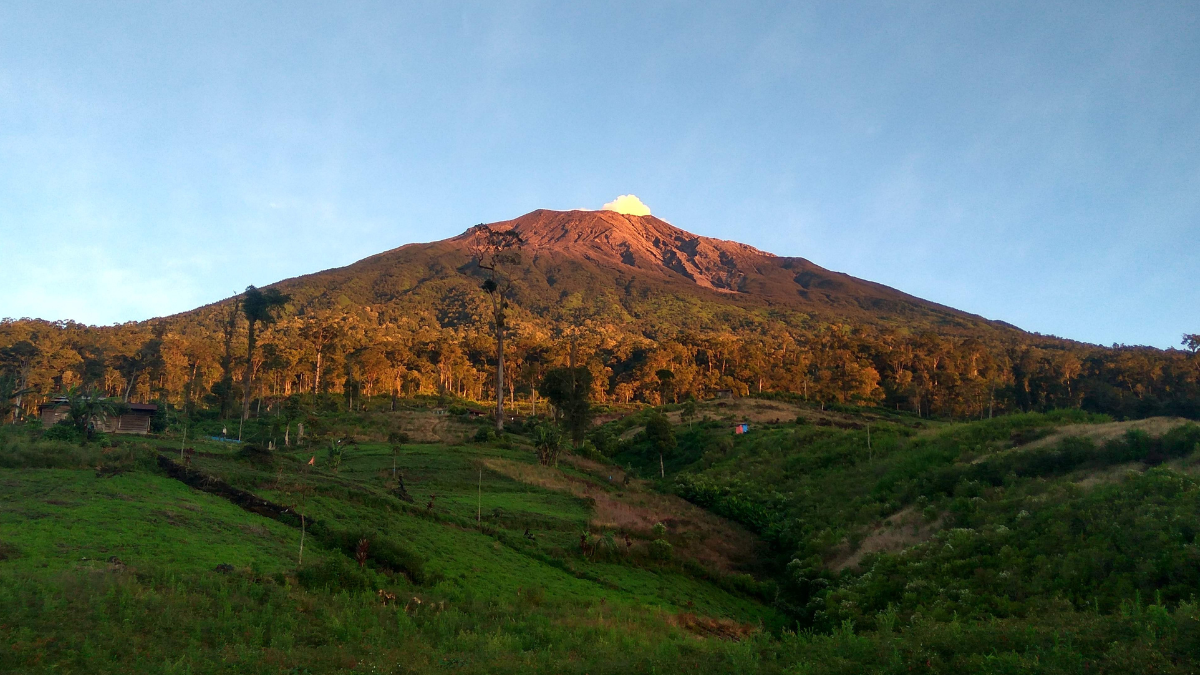 Mitos Gunung Kerinci (Foto: canva)