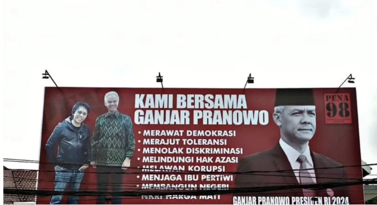 Baliho Pena 98 memastikan mendukung Ganjar Pranowo sebagai Presiden 2024.