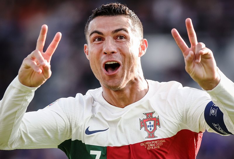 Hasil Islandia Vs Portugal Gol Bersejarah Ronaldo di Laga ke200