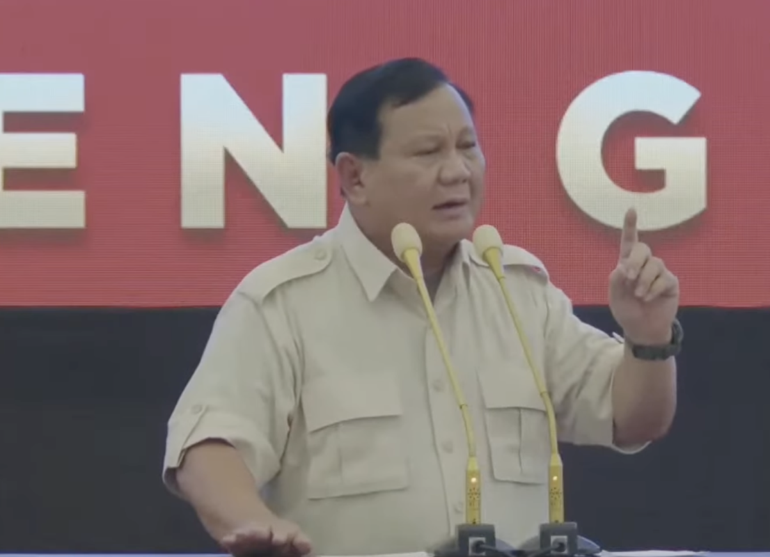 Ketum Partai Gerindra Prabowo Subianto menghadiri konsolidasi kader Partai Gerindra di Jakarta International Velodrome, Jakarta Timur, pada Minggu, 16 Juli 2023.