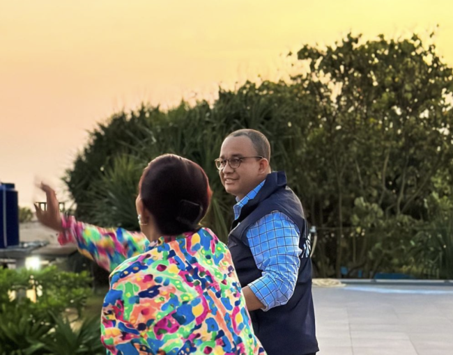 Anies Baswedan bersama Susi Pudjiastuti.