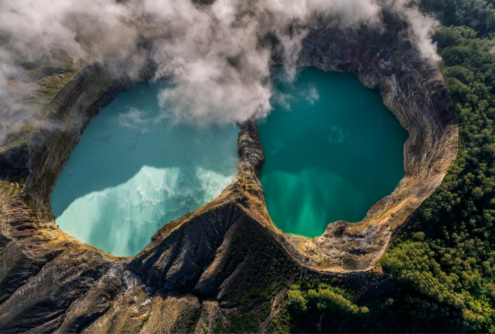 Danau Kelimutu : Pesona 3 Warna yang Berubah-ubah di Flores