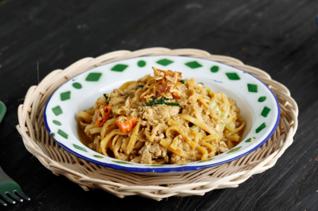 Resep Mie Nyemek Pedas, Cukup Dengan Mie Instan