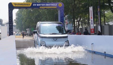 penjualan mobil wuling