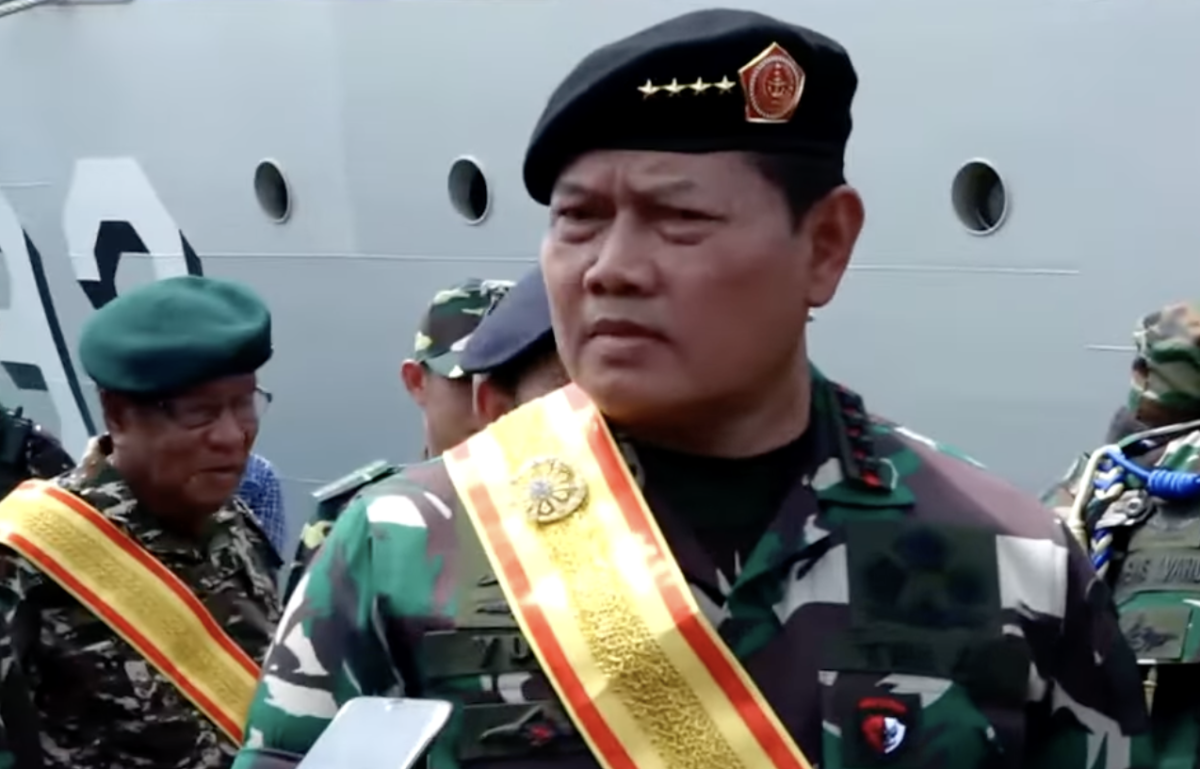 Panglima TNI Laksamana Yudo Margono meminta maaf atas pernyataannya soal instruksikan prajurit untuk piting warga Pulau Rempang, Batam.