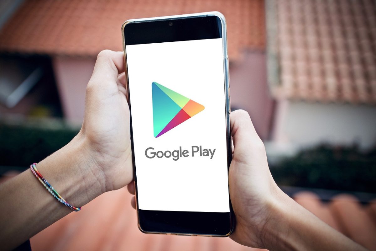 Tips Mengetahui dan Menghindari Aplikasi Berbahaya di Google Play Store