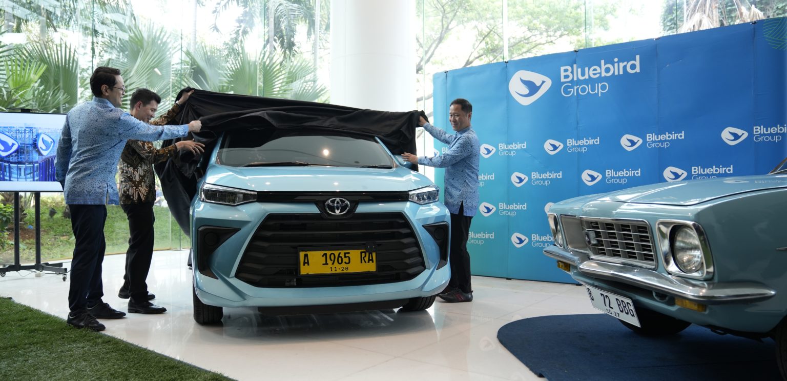 Bluebird ganti armada taksi pakai basis Avanza baru. (Foto: Dok.Bluebird)