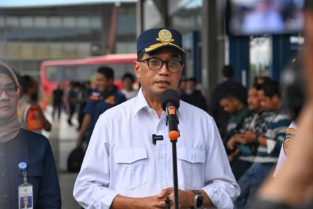 Menhub Minta Kepolisian Razia Travel Ilegal Buntut Kecelakaan di Tol Japek