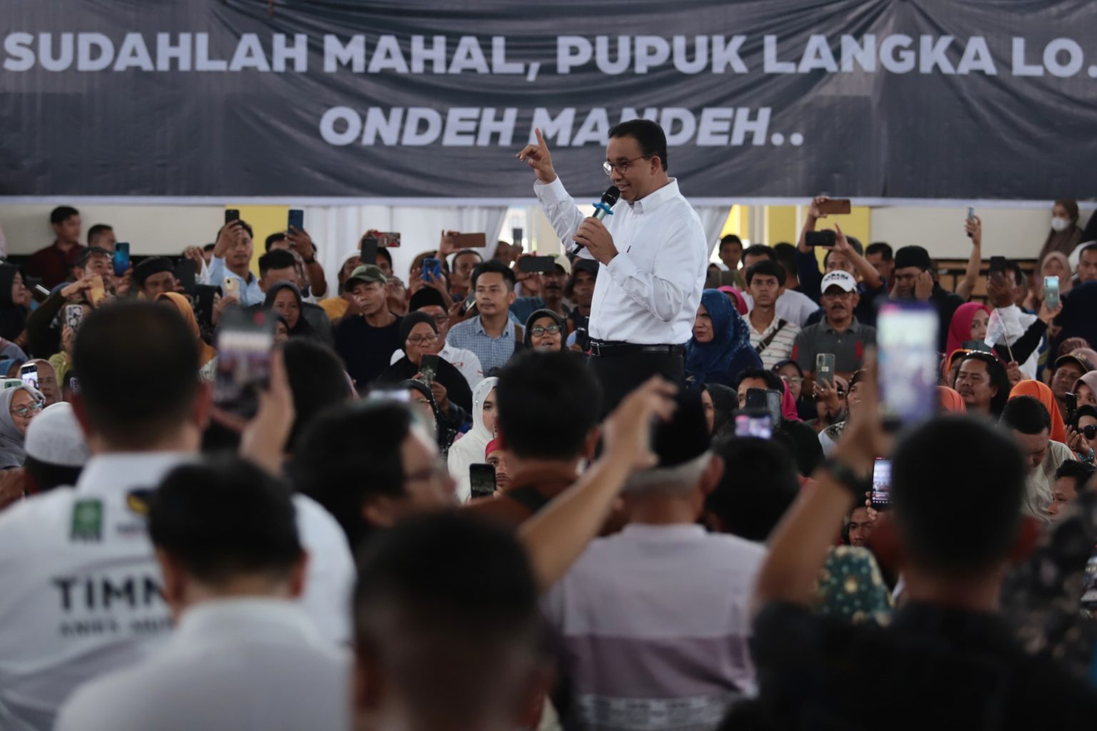 Anies Baswedan Bawa Isu Pengungsi Rohingya di Debat Ketiga