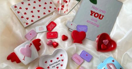 4 Hadiah Romantis Saat Hari Valentine