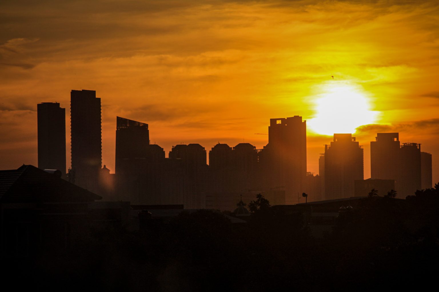 Keindahan sunset di Jakarta