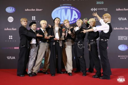 Boy group 8TURN memenangkan Blooming Performance Group dalam Hanteo Music Awards 2024