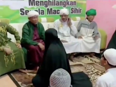 Video diduga aliran sesat heboh, kiai izinkan santri tukar istri untuk hubungan intim (tangkapan layar)