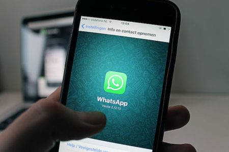 Kontroversi Fitur Secret Code WA di WhatsApp: Meningkatkan Privasi atau Mendukung Selingkuh?