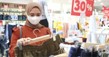 6 Tips Pilih Baju Lebaran Biar Nggak seperti Baju Sejuta Umat