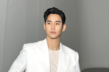 Bayaran yang diterima Kim Soo Hyun dari drama "Queen of Tears" (Instagram.com/@soohyun_k216).