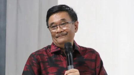 Tak Undang Jokowi ke Rakernas, Djarot: Kader Langgar Konstitusi Bukan Keluarga PDIP