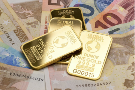 Harga emas menguat, berpeluang tembus rekor baru. (Foto: Pixabay/hamiltonleent)