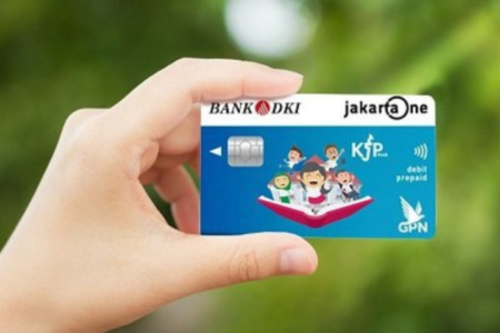 Pemerintah provinsi DKI Jakarta hadirkan kartu jakarta pintar (KJP) untuk meningkatkan akses pendidikan anak dari keluarga tidak mampu