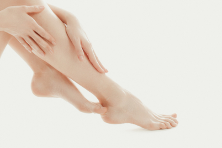 5 tips mudah untuk mendapatkan kaki yang halus dan lembut