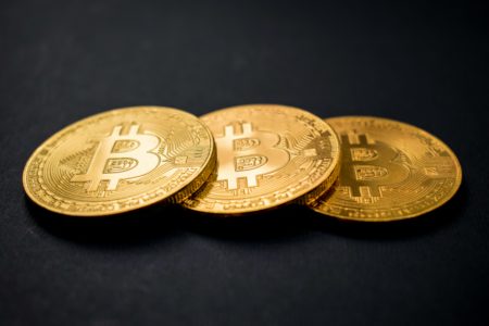 Strategi Investasi di Masa Krisis: Bitcoin sebagai Solusi Ekonomi