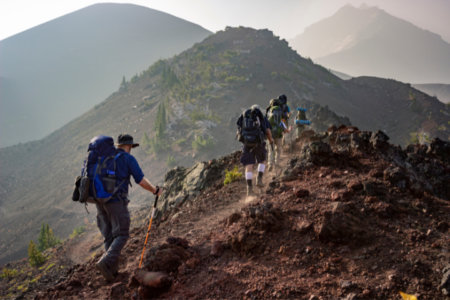 3 tips penting agar tidak tersesat saat mendaki gunung