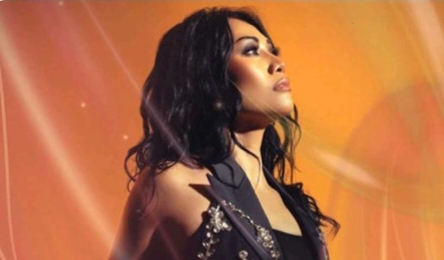 Konser Tunggal Anggun C Sasmi di Jakarta