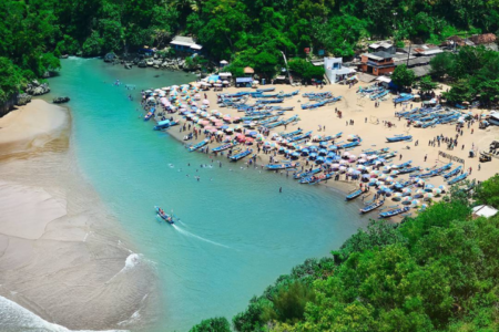 5 rekomendasi pantai eksotis di gunungkidul jogja yang wajib anda kunjungi saat liburan