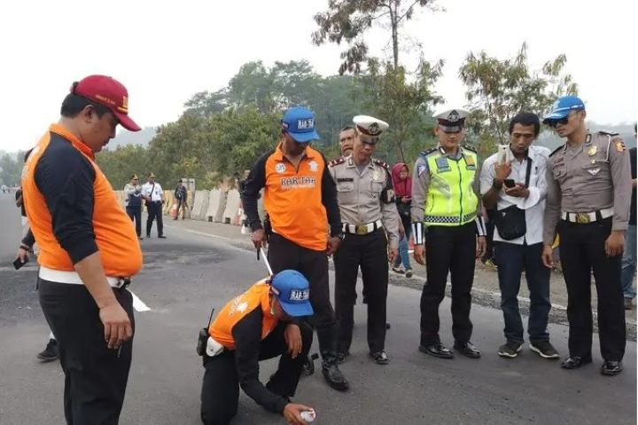 penyebab kecelakaan tol cipularang